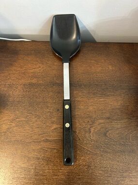 EKCO BLACK NYLON METAL SOLID SERVING COOKING SPOON UTENSIL 11” VINTAGE USA MADE.